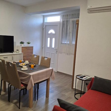 Apartment Neva Split With Free Private Parking Space Экстерьер фото
