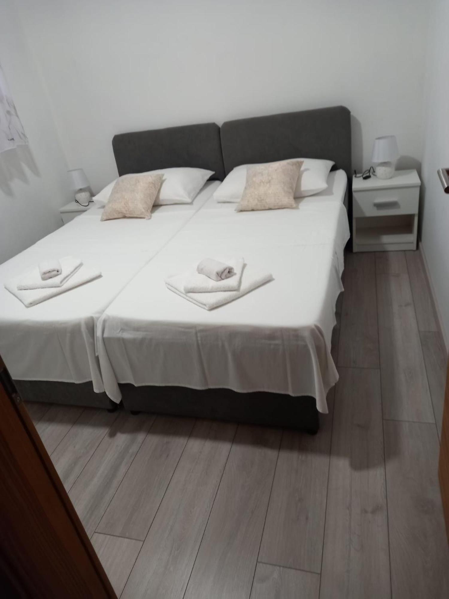 Apartment Neva Split With Free Private Parking Space Экстерьер фото